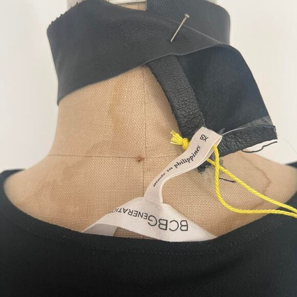 Nwt bcbg black keyhole - Picture 7 of 7